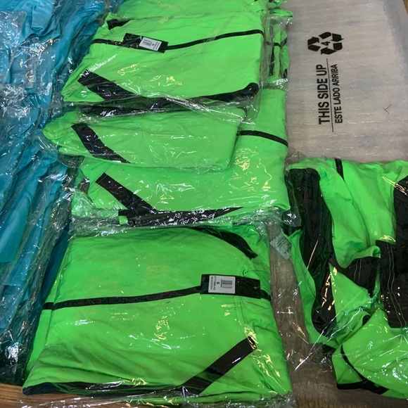 𝐍𝐄𝐎𝐍 Green Hoodie Jacket+Black Leggings - Picture 7 of 9